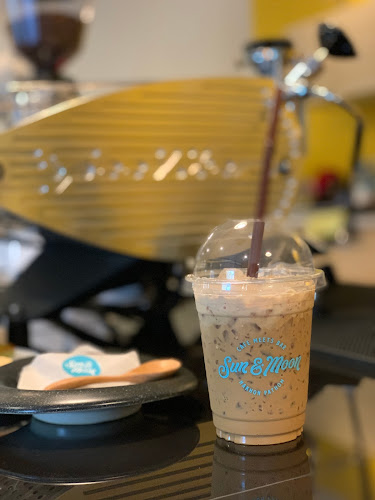 Comentarii opinii despre Sun & Moon Café