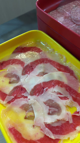 เฟรนด์ชาบู & บีบีคิว - การบริการอาหารและที่พัก