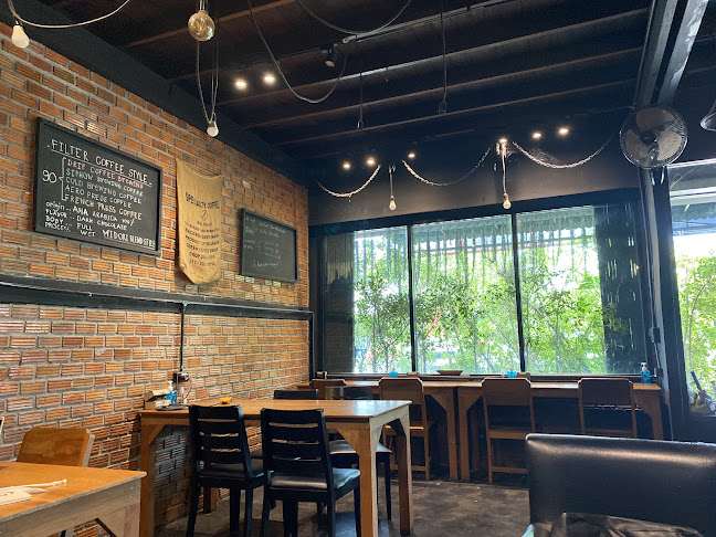 Midori Coffee Roastery - อำเภอเมืองร้อยเอ็ด