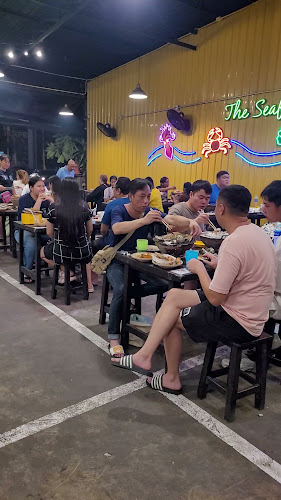 ฮะฮะคุมะบุฟเฟ่ แซลมอน ทะเลเผา หมูกระทะ Hahakuma Buffet (The seafood BBQ Buffet เก่า) - การบริการอาหารและที่พัก