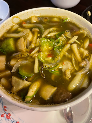 ไต๋กิ๊ก เมี่ยงปลาเผา - การบริการอาหารและที่พัก