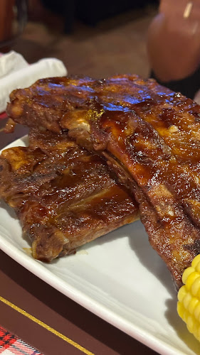 Buffalo steak house - การบริการอาหารและที่พัก