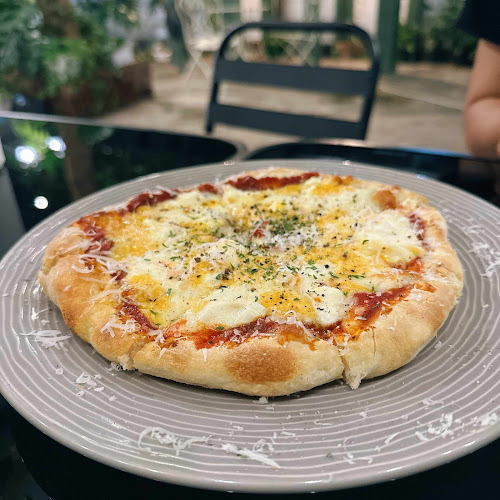 Nailed It Downtown - เมือง