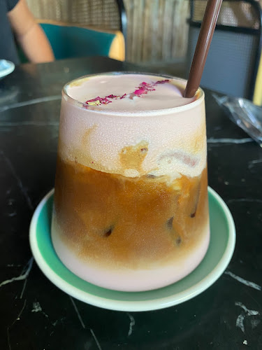 Opinii despre KIRI burger & bowl , kata beach în Muang - การบริการอาหารและที่พัก