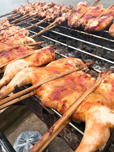 ข้าวแกงเจ๊จวบ ร้านใหม่ by อุ้ม & โจ้ - การบริการอาหารและที่พัก