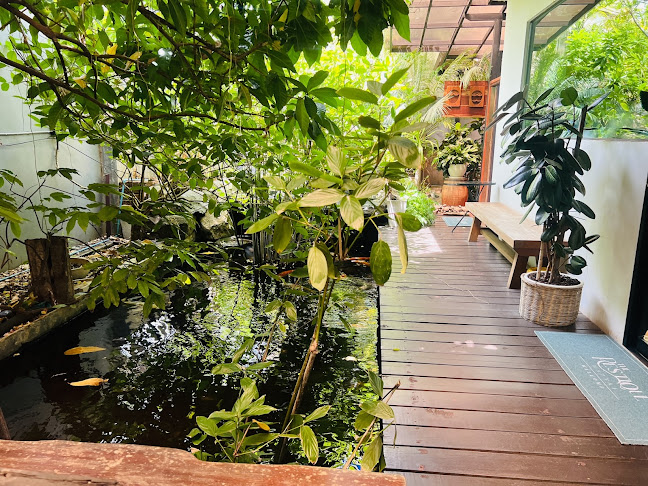 Cafe Restique - การบริการอาหารและที่พัก