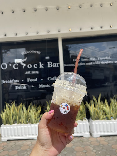 Oclock Bar - การบริการอาหารและที่พัก