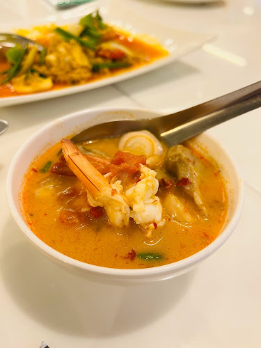 Sam Chor Restaurant - การบริการอาหารและที่พัก