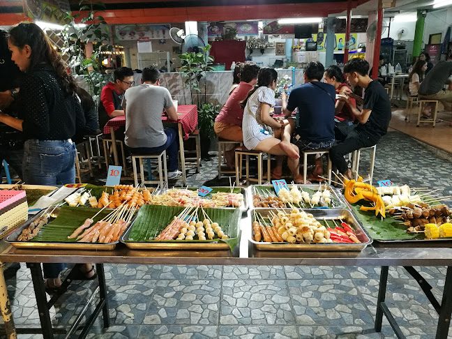 ลกเที้ยน ศูนย์รวมอาหารพื้นเมืองภูเก็ต