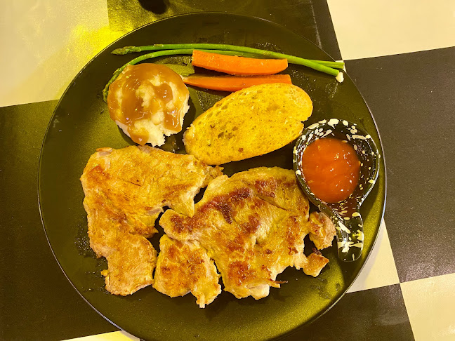 สเต็ก กรุ๊ป B - การบริการอาหารและที่พัก