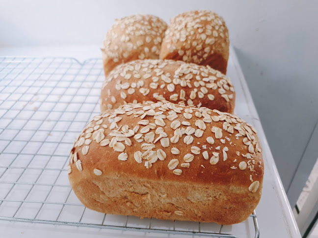 อานาปานะ คาเฟ่ - การบริการอาหารและที่พัก