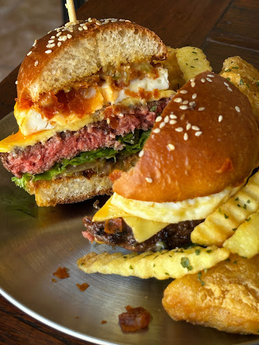 Twleve hamburgs - อำเภอเมืองนครสวรรค์