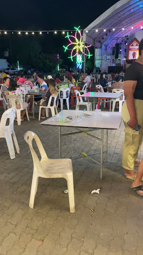 ตลาดปลายแหลมสะพานหิน - การบริการอาหารและที่พัก