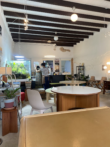 ไม้น้ำคาเฟ่ - กาแฟและต้นไม้น้ำ - อำเภอเมืองภูเก็ต