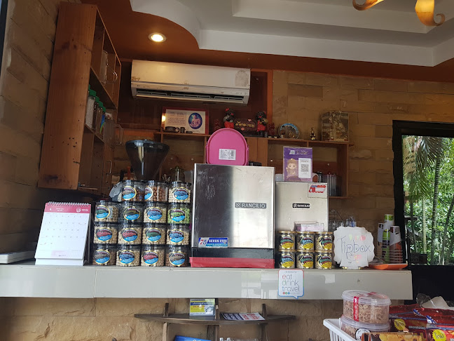 ถ. ตากสิน ตำบลวัดใหม่ อำเภอเมืองจันทบุรี จันทบุรี 22000