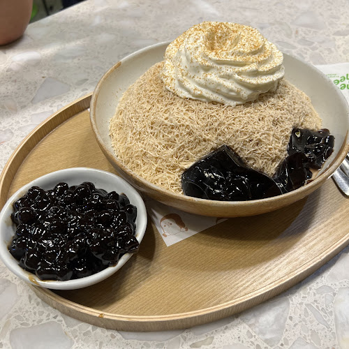 Cheevit Cheeva Phuket - การบริการอาหารและที่พัก