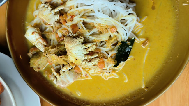 66 2 ถ. ภูเก็ต ตำบลตลาดใหญ่ อำเภอเมืองภูเก็ต ภูเก็ต 83000