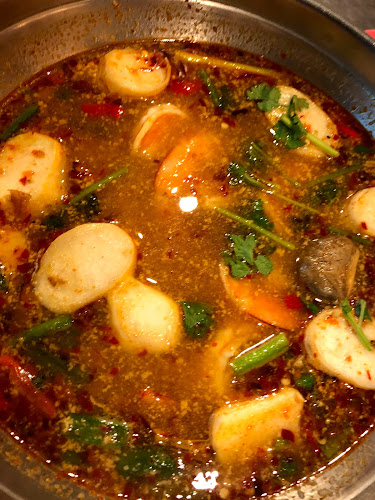 เฉินหลง ข้าวต้มเงินล้าน สาขา พุทธมณฑลสาย 4 - การบริการอาหารและที่พัก