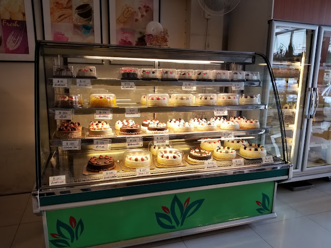 ชานุ เบเกอรี่ - การบริการอาหารและที่พัก