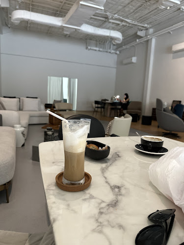 8/70 (Unit A) Moo 3, Highway 4025 Road, ตำบลเชิงทะเล อำเภอถลาง ภูเก็ต 83110