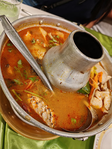 Bonkhao Restaurant ร้านอาหารบนเขา