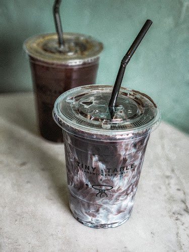 Tiny Table - การบริการอาหารและที่พัก