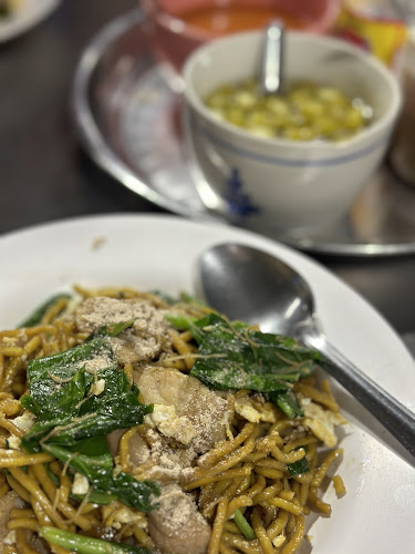 Opinii despre ราดหน้าราโด โกหน่ำ în อำเภอหาดใหญ่ - การบริการอาหารและที่พัก