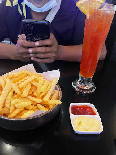 Opinii despre DIRTY Nakhonsawan în อำเภอเมืองนครสวรรค์ - การบริการอาหารและที่พัก