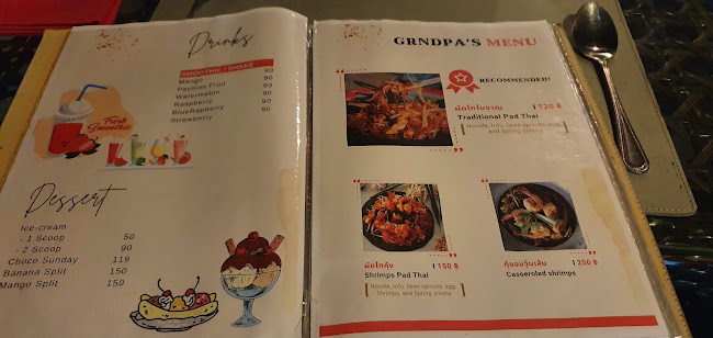 Grandpa House Phuket - การบริการอาหารและที่พัก