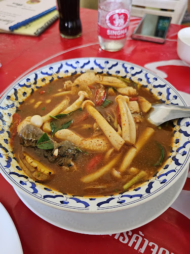 ร้านทะเลไทยภูเก็ต - การบริการอาหารและที่พัก