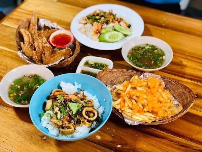 Comentarii opinii despre ข้าวแห้งทะเล บ้านอาม่า