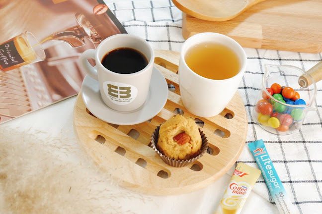 Opinii despre M&M COFFEE & STUDIO în อำเภอเมืองนครสวรรค์ - การบริการอาหารและที่พัก