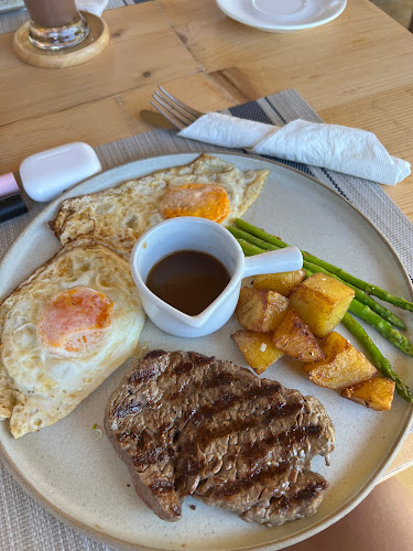 Opinii despre Coco's Nai Harn Cafe în อำเภอเมืองภูเก็ต - การบริการอาหารและที่พัก