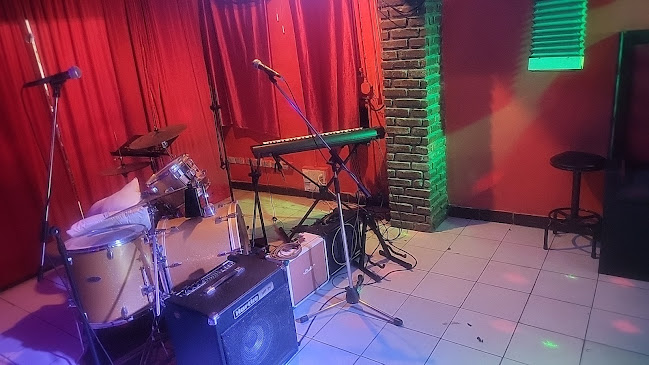 Comentarii opinii despre 夜市Michael's Bar - Phuket Town