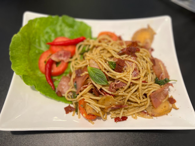 Tak' table - การบริการอาหารและที่พัก