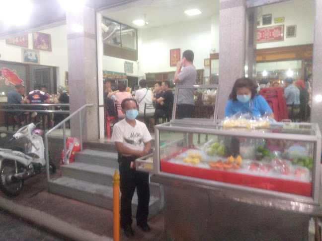 Opinii despre ก๋วยเตี๋ยวเป็ดเจ๊แดง เจ้าเก่า duck nooddle în อำเภอหาดใหญ่ - การบริการอาหารและที่พัก