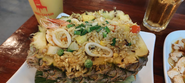 Comentarii opinii despre Red Chair