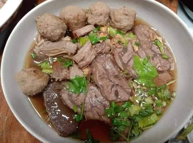 ก๋วยเตี๋ยวเนื้อเอ็นแก้วฉลองภูเก็ต