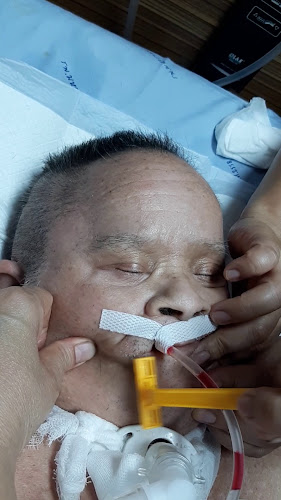 ตลาดสุรนารี - การบริการอาหารและที่พัก