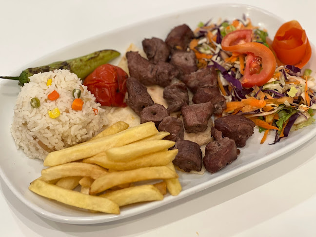 AFRODITE KATA & MR.KEBAB - การบริการอาหารและที่พัก