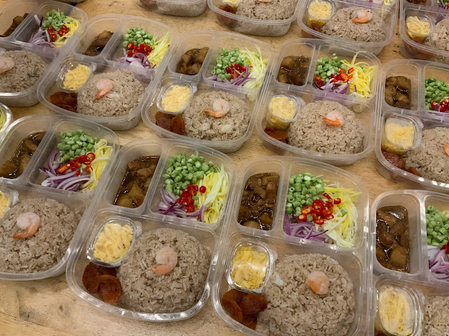 นานาข้าวกล่อง - การบริการอาหารและที่พัก