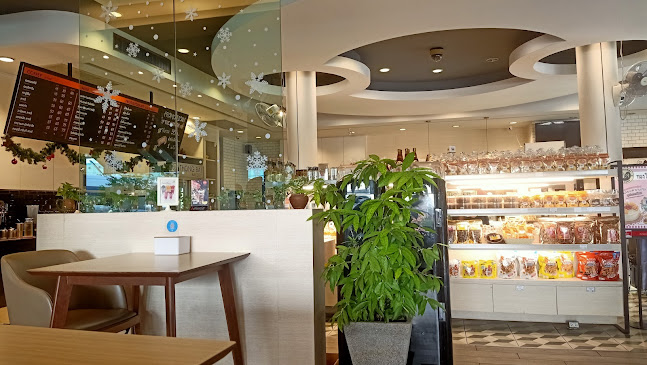 ทองใบเบเกอรี สาขาหน้ารพ.ร่มฉัตร - การบริการอาหารและที่พัก