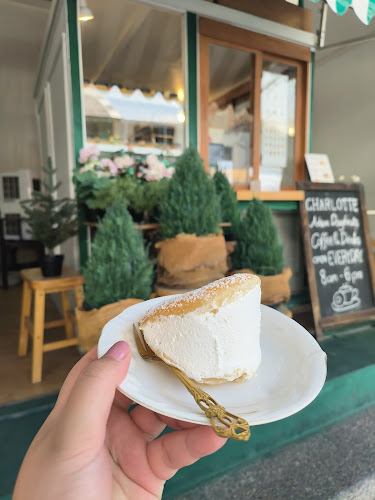 Opinii despre CHARLOTTE DOUGHNUTS Sai Song în อำเภอหาดใหญ่ - การบริการอาหารและที่พัก