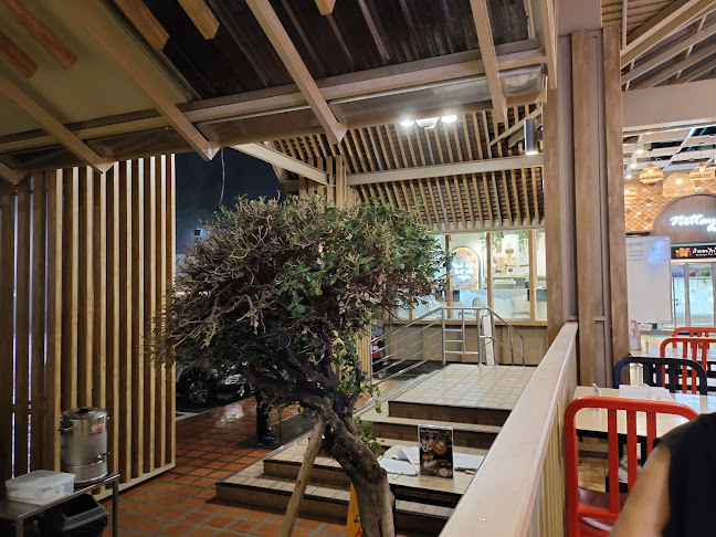 นิตยาไก่ย่าง สาขาแยกสะพานพระนั่งเกล้า - การบริการอาหารและที่พัก