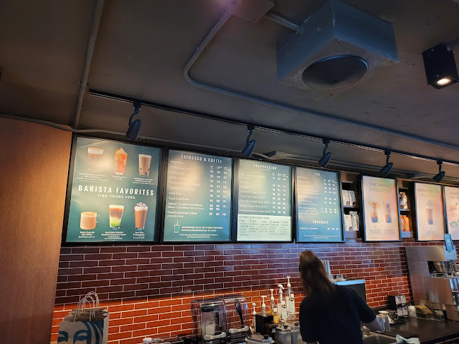 สตาร์บัคส์ สาขา เดอะเบย์พัทยา - อำเภอบางละมุง