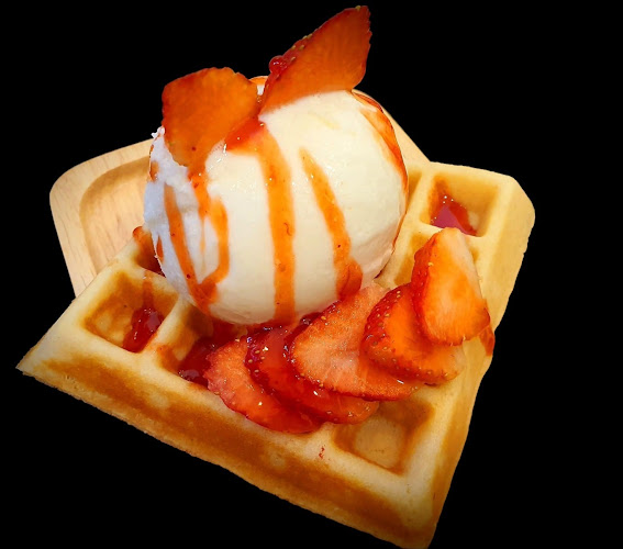 Light House Café ถนนพุทธสาคร