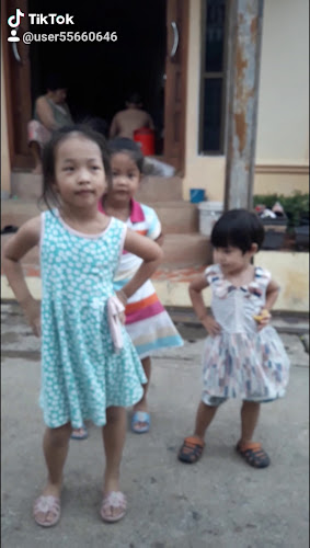 วิรัตน์ไอศกรีม - การบริการอาหารและที่พัก