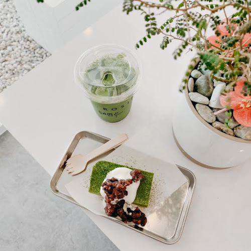 Comentarii opinii despre ROSIE.nak