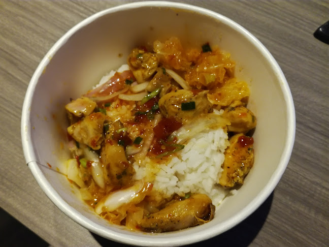 KFC - การบริการอาหารและที่พัก