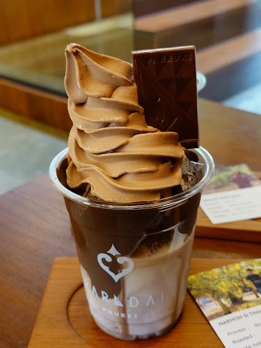 Paradai Phuket - การบริการอาหารและที่พัก